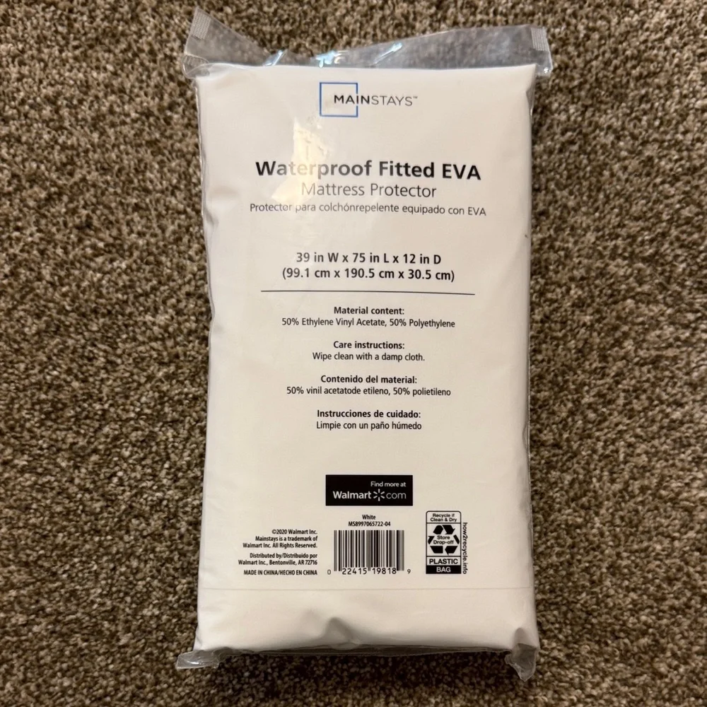 Mainstays White Mattress Protector with Blue Accents